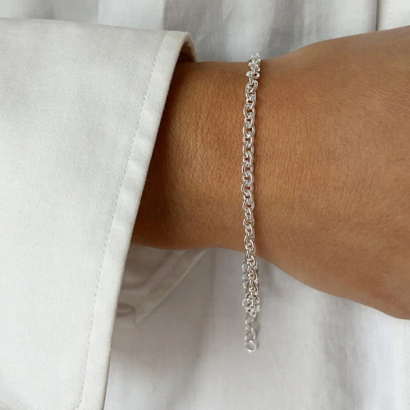 stilvolles Kettenarmband aus recyceltem Silber