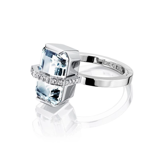 Little Bend Over Aquamarine White Gold - Efva Attling ringar - Snabb frakt & paketinslagning - Nordicspectra.se