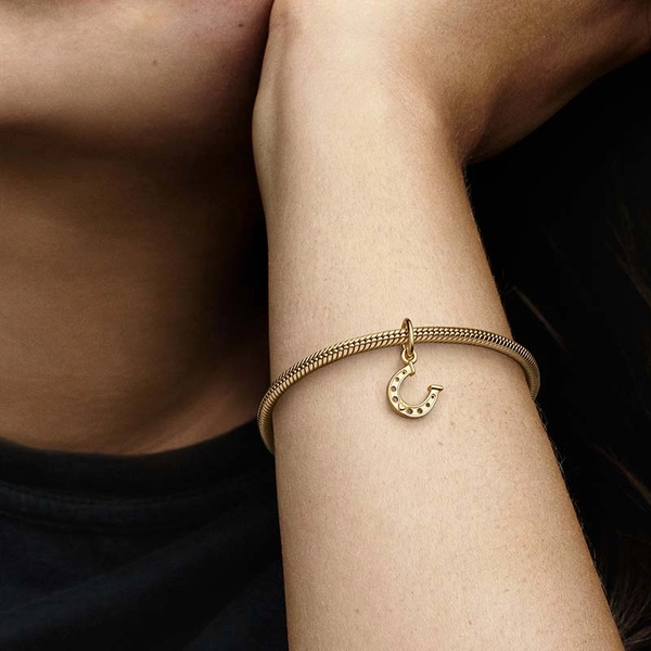 Lucky Horseshoe Dangle Charm Gold - PANDORA - Suuri valikoima & ilmainen lahjapaketointi - Nordicspectra.fi