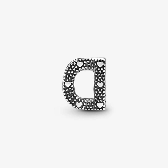 Letter D Alphabet Hela - PANDORA - Suuri valikoima & ilmainen lahjapaketointi - Nordicspectra.fi