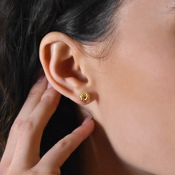 Unity Drop Studs Gold - Drakenberg Sjölin Örhängen - Snabb frakt & paketinslagning - Nordicspectra.se