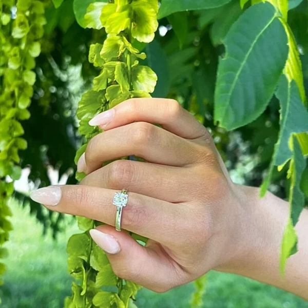 Glimmer 1.00 Platina - Vigsel- & förlovningsringar - Schalins - Fri storleksändring* - Nordic Spectra