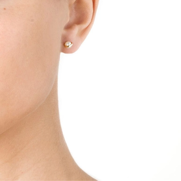 Day Pearl Ear White Gold - Efva Attling örhängen - Snabb frakt & paketinslagning - Nordicspectra.se