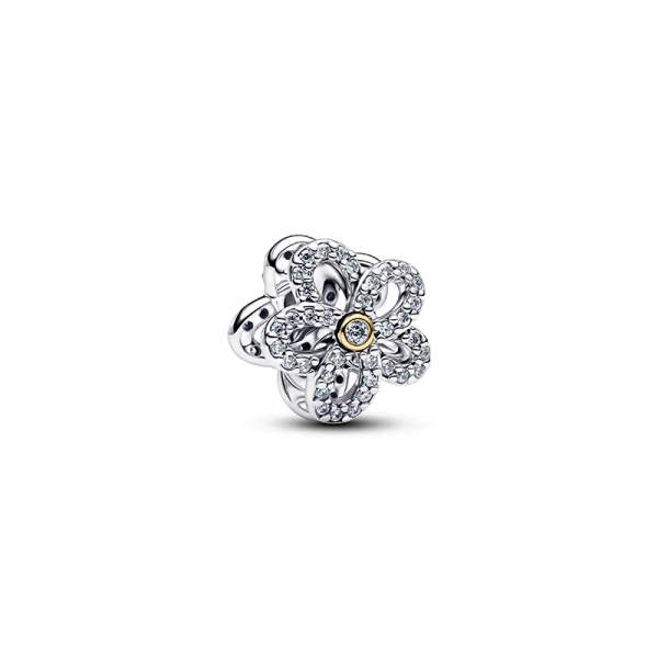 Offener Pavé-Blumen-Charm von Pandora in Silber- und Goldplattierung mit funkelnden Zirkonia und offenem Blütendesign.
