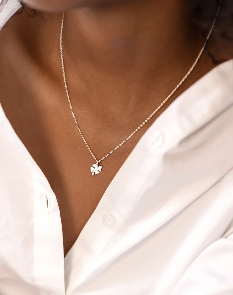 Bring Me Luck Necklace Silver - Syster P - Snabb leverans & Gratis paketinslagning - Nordic Spectra