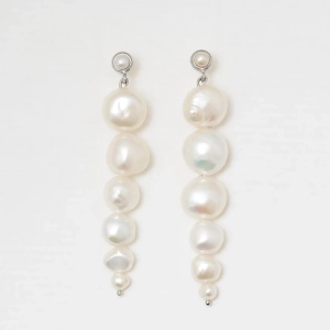 Drop Pearl Earrings Silver i återvunnet 925 Sterling Silver med sötvattenpärlor