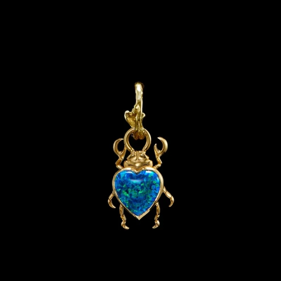 Beetle Hoop Earring Gold i 18K guldpläterat silver med syntetisk opal