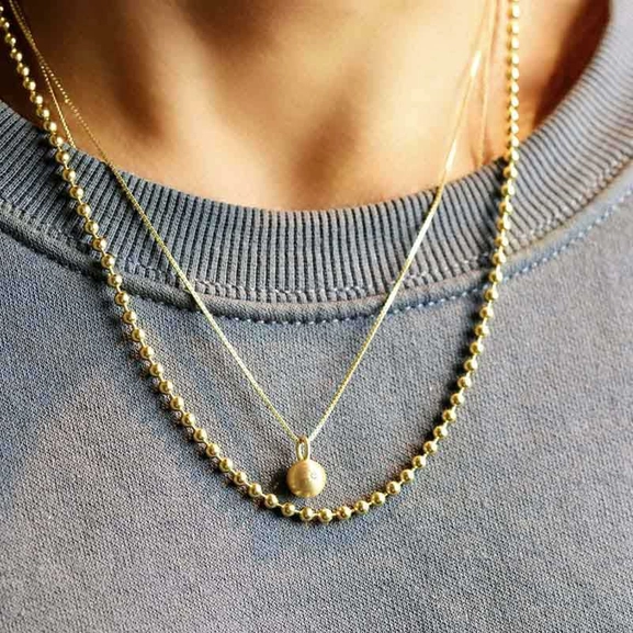 Sparkling Globe Necklace Gold - Emma Israelsson - Suuri valikoima & ilmainen lahjapaketointi - Nordicspectra.fi