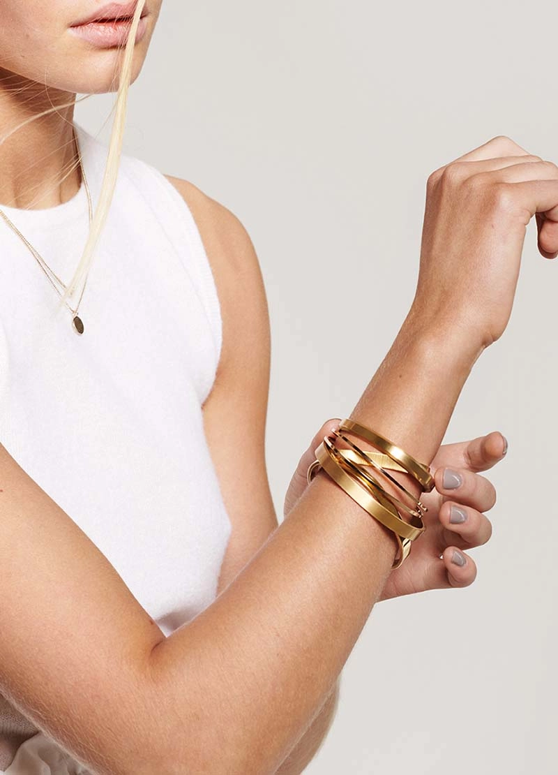 Icon Cuff - Matte Gold - Skultuna - Snabb frakt & paketinslagning - Nordicspectra.se