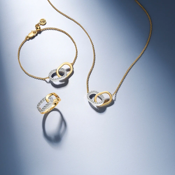 justerbart och elegant med Cubic Zirconia-stenar