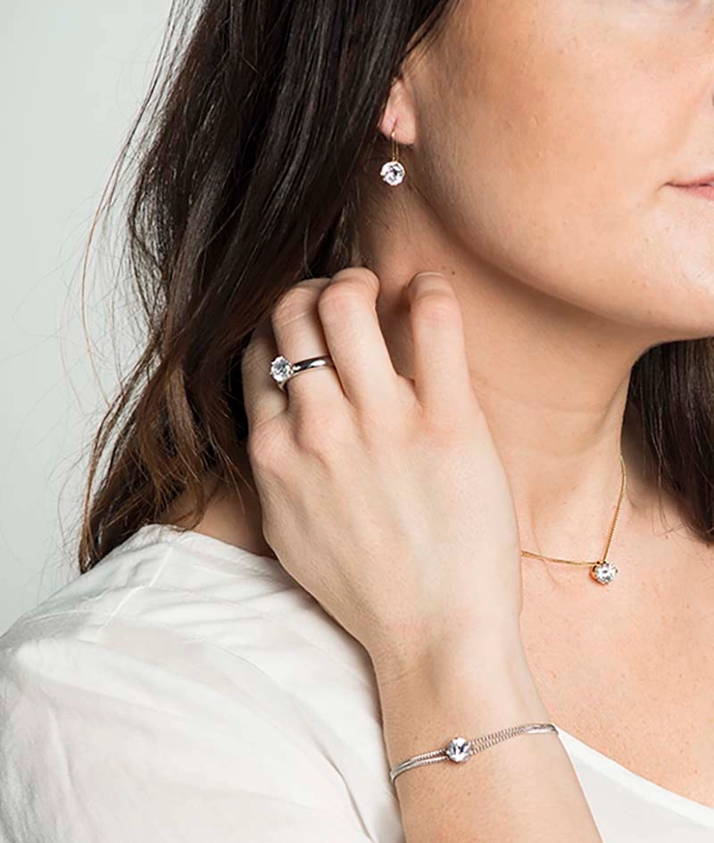 IDA Kort Halsband Stål - Astrid & Agnes - Snabb frakt & paketinslagning - Nordicspectra.se