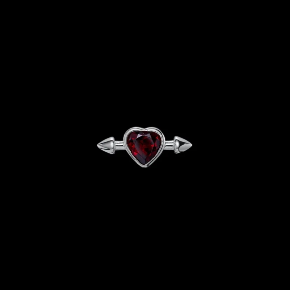 Pierced Heart Ear Stud Red Garnet - Maria Nilsdotter - 1-2 dagars leverans - Nordic Spectra