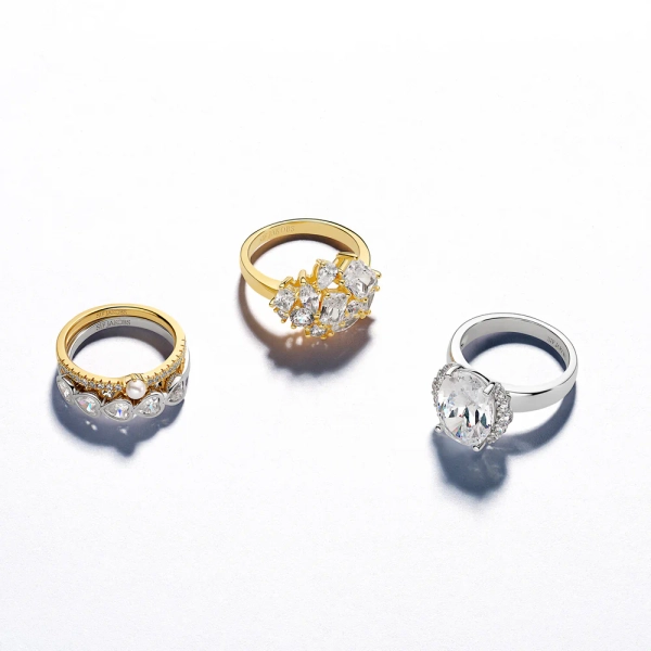 Ellisse Grande Ring i silver med gnistrande cubic zirconia från Sif Jakobs