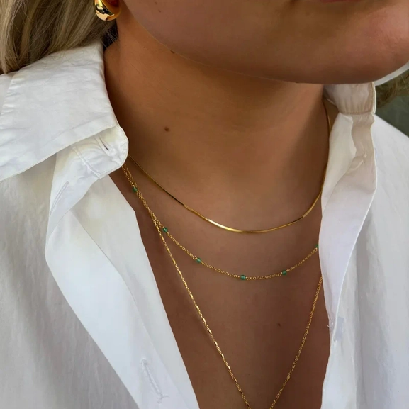 Santa Monica Necklace Gold med gröna onyx-stenar