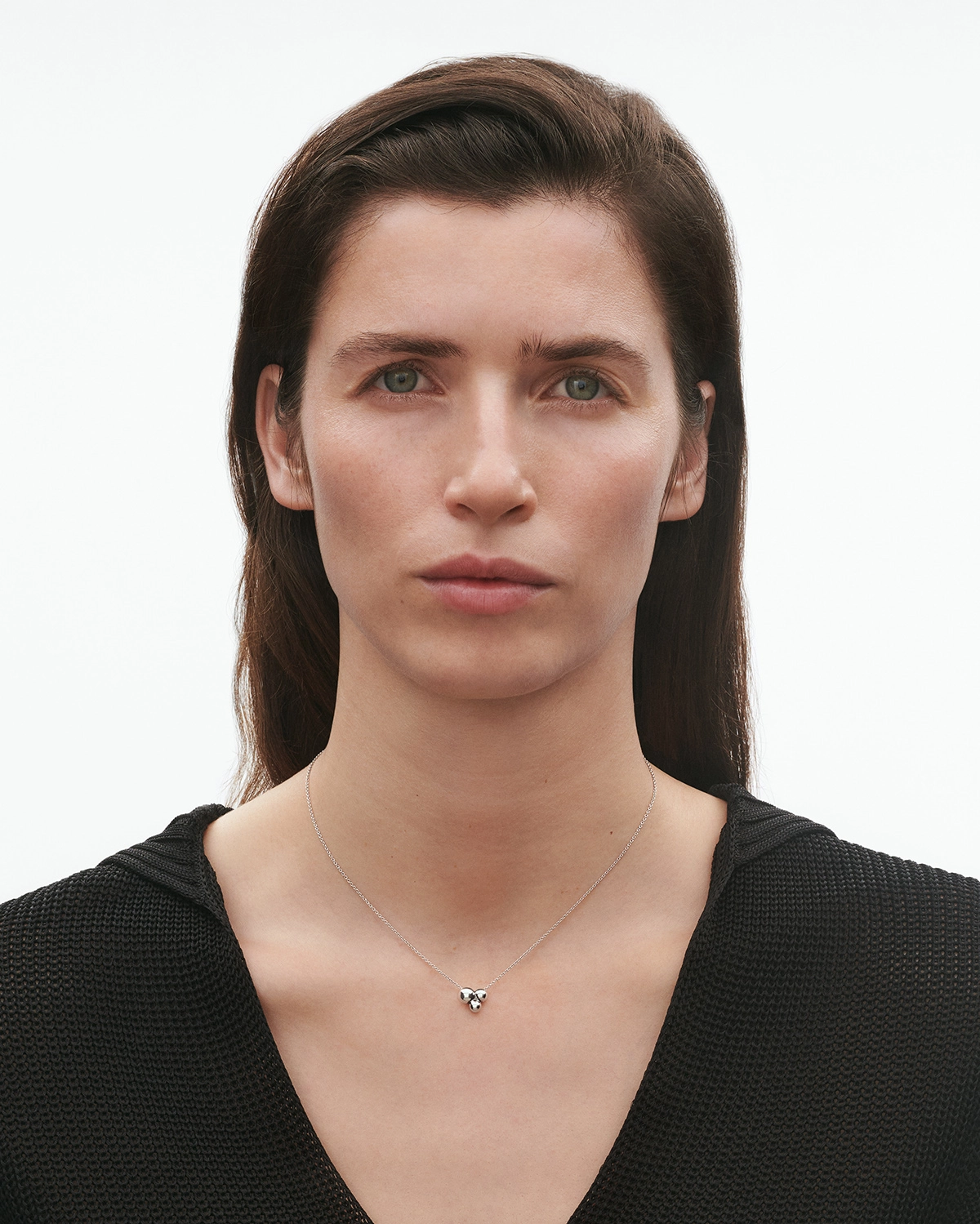 GJ_SS25_ECOM_SHOOT_MOONLIGHT_GRAPES_NECKLACE_10014437 (1)