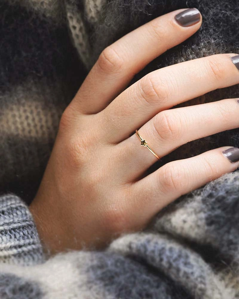 Stella Nova Drop Ring Gold - Drakenberg Sjölin Ringar - Snabb frakt & paketinslagning - Nordicspectra.se