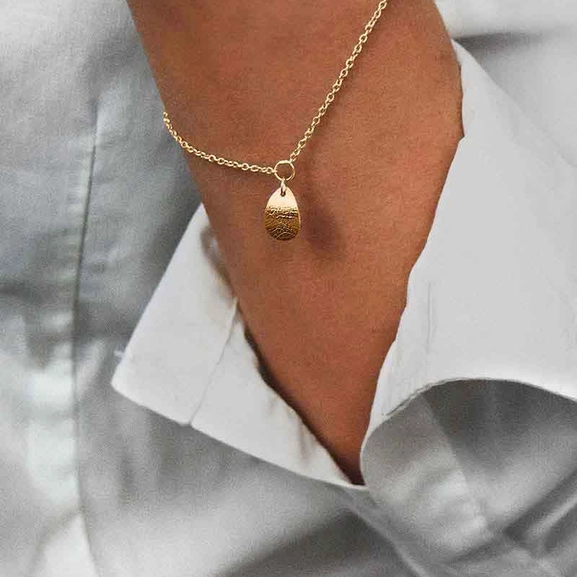 Leaf Drop Bracelet Gold - Drakenberg Sjölin Armband - Snabb frakt & paketinslagning - Nordicspectra.se