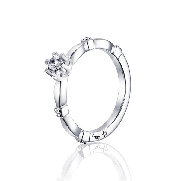 Forget Me Not Star Ring White Gold - Efva Attling ringar - Snabb frakt & paketinslagning - Nordicspectra.se