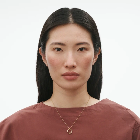 SS25_ECOM_ON-MODEL_MERCY_SMALL_PENDANT_20000686