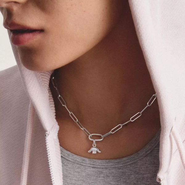 CC Connect Hello Kitty Cinnamoroll berlock i silverpläterad legering med ljusblå och rosa handmålade emaljdetaljer
