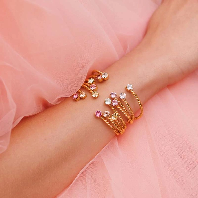 Mini Twisted Bracelet Gold Light Rose - Caroline Svedbom - Snabb frakt & paketinslagning - Nordicspectra.se