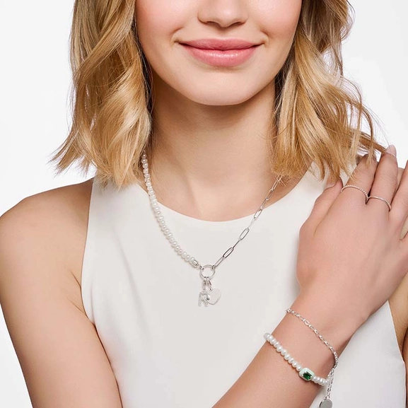 Bokstav R med Vita Stenar Berlock - Thomas Sabo - Snabb leverans & paketinslagning - Nordic Spectra