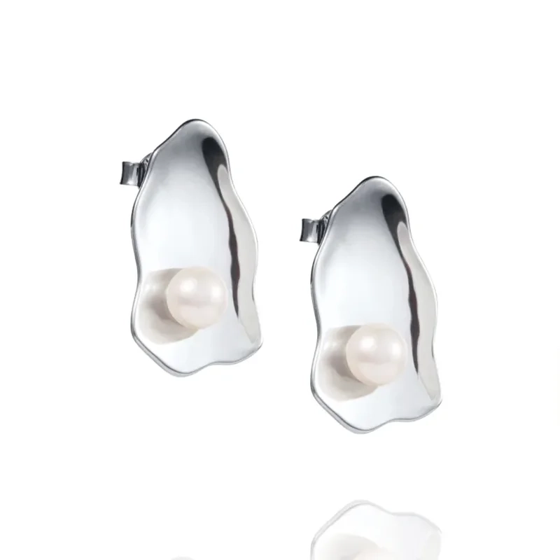 Efva Attling - Oyster Ear