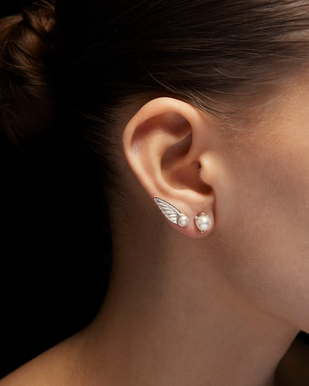 Tiny Claw Pearl Ear Stud - Maria Nilsdotter - 1-2 dagars leverans - Nordic Spectra