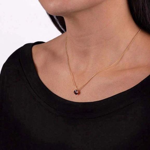 IDA Kort Halsband Plommon/Guld - Astrid & Agnes - Snabb frakt & paketinslagning - Nordicspectra.se