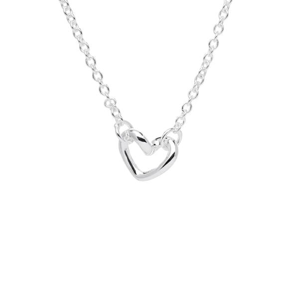 Love Vibe Drop Necklace i polerat återvunnet silver med ett fritt rörligt hjärta och justerbar kedja