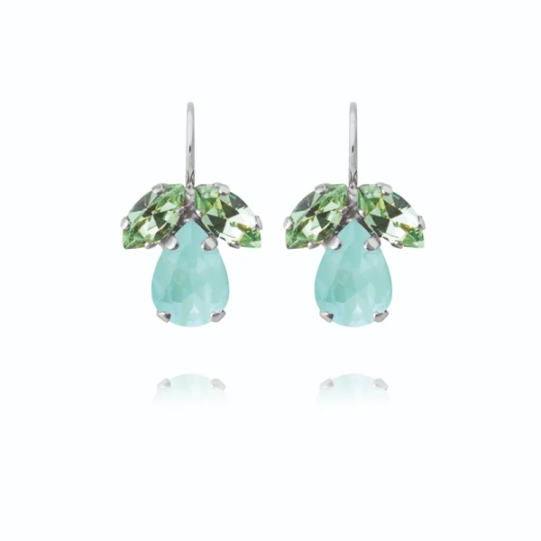 Timo Earrings i rhodiumpläterad mässing med mjuka mintfärgade kristaller