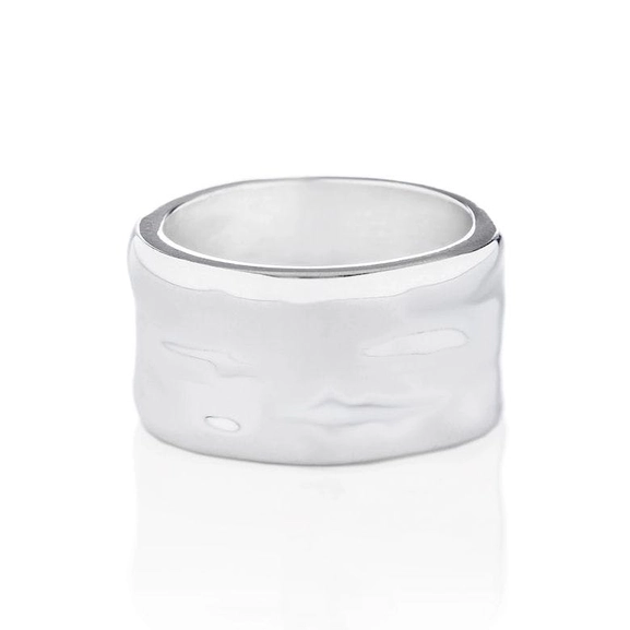 Moonwalk Wide Ring - Efva Attling ringar - Snabb frakt & paketinslagning - Nordicspectra.se
