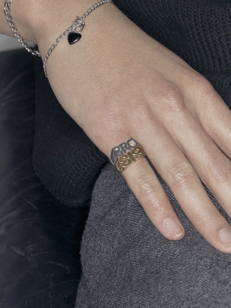 Sis Ring Gold - Maria Black - Snabb frakt & paketinslagning - Nordic Spectra