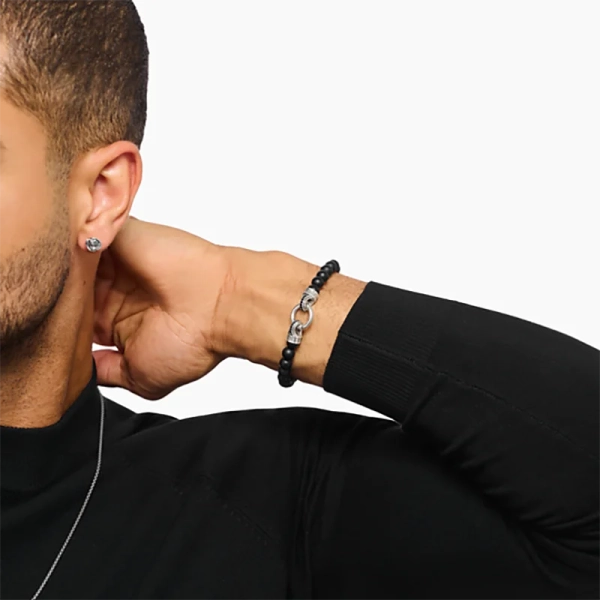 svärtat silverspänne och ändstycken med svarta zirkoniastenar från Thomas Sabo.