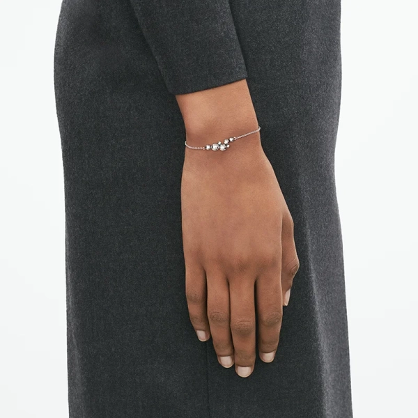 AW25_ECOM_ON-MODEL_GRAPE_CHAIN_BRACELET_20001205