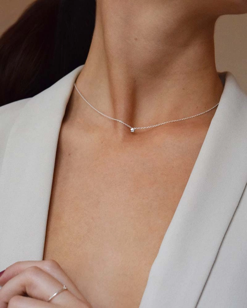 Stella Nova Drop Necklace - Drakenberg Sjölin Halsband - Snabb frakt & paketinslagning - Nordicspectra.se