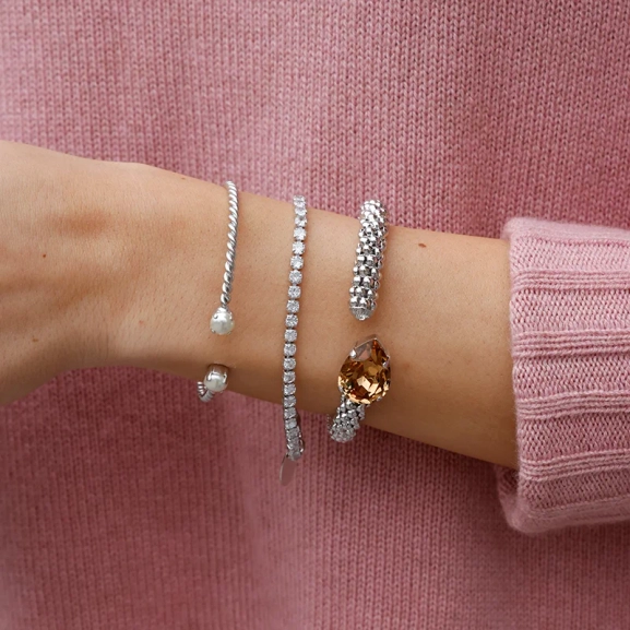 Mini Twisted Bracelet Rhodium Pearl - Caroline Svedbom - Snabb frakt & paketinslagning - Nordic Spectra