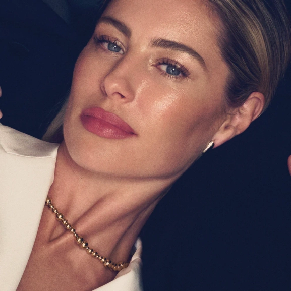 elegant och justerbart halsband i 18K guldpläterat silver från Bormio-kollektionen.