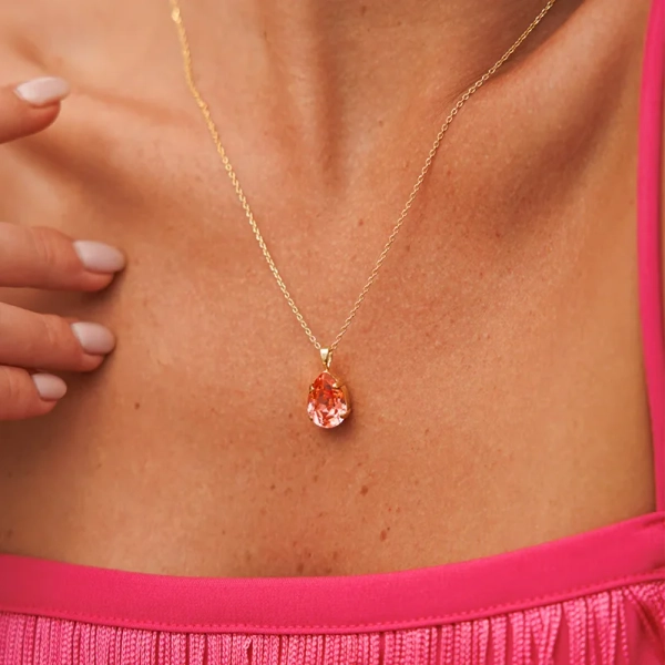 Mini Drop Necklace Gold Rose Peach - Caroline Svedbom - Snabb frakt & paketinslagning - Nordic Spectra