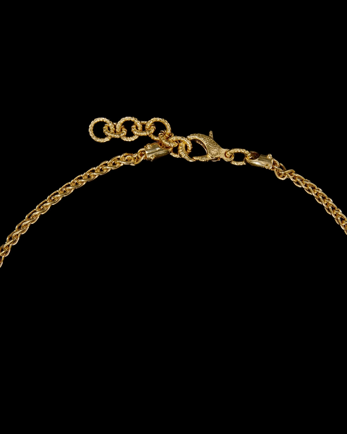The Eternal Heart Necklace Gold i 18K guldpläterat silver med gotisk hjärtdekoration