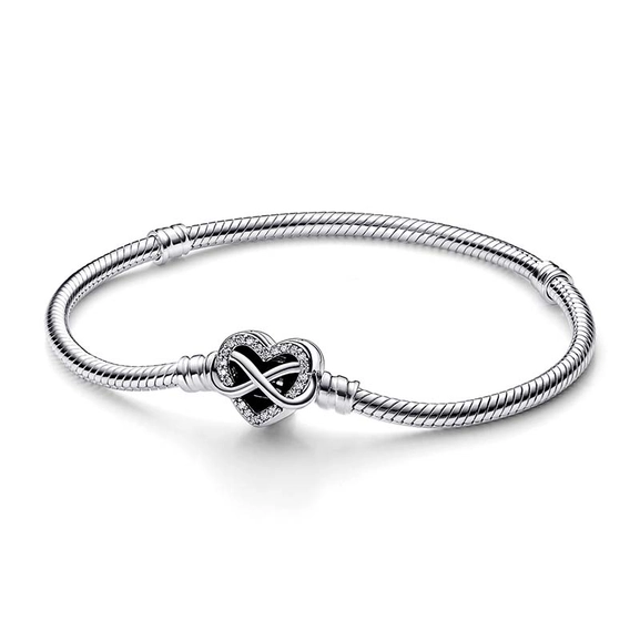 Pandora Moments Glittrande Ormkedjearmband med Hjärtlås - PANDORA - Snabb frakt & paketinslagning - Nordic Spectra