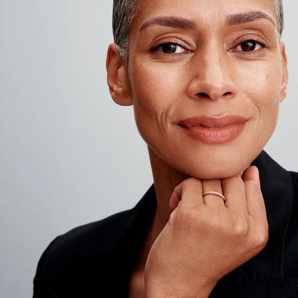 Ring med Rosa Glittrande Stenar Rosé - PANDORA - 1-2 dagar leverans - Gratis paketinslagning