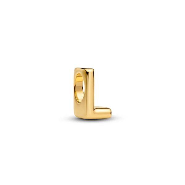 Bokstaven L Berlock Guld från Pandora Moments ger din stil en personlig prägel med subtil glans och sofistikerad design.