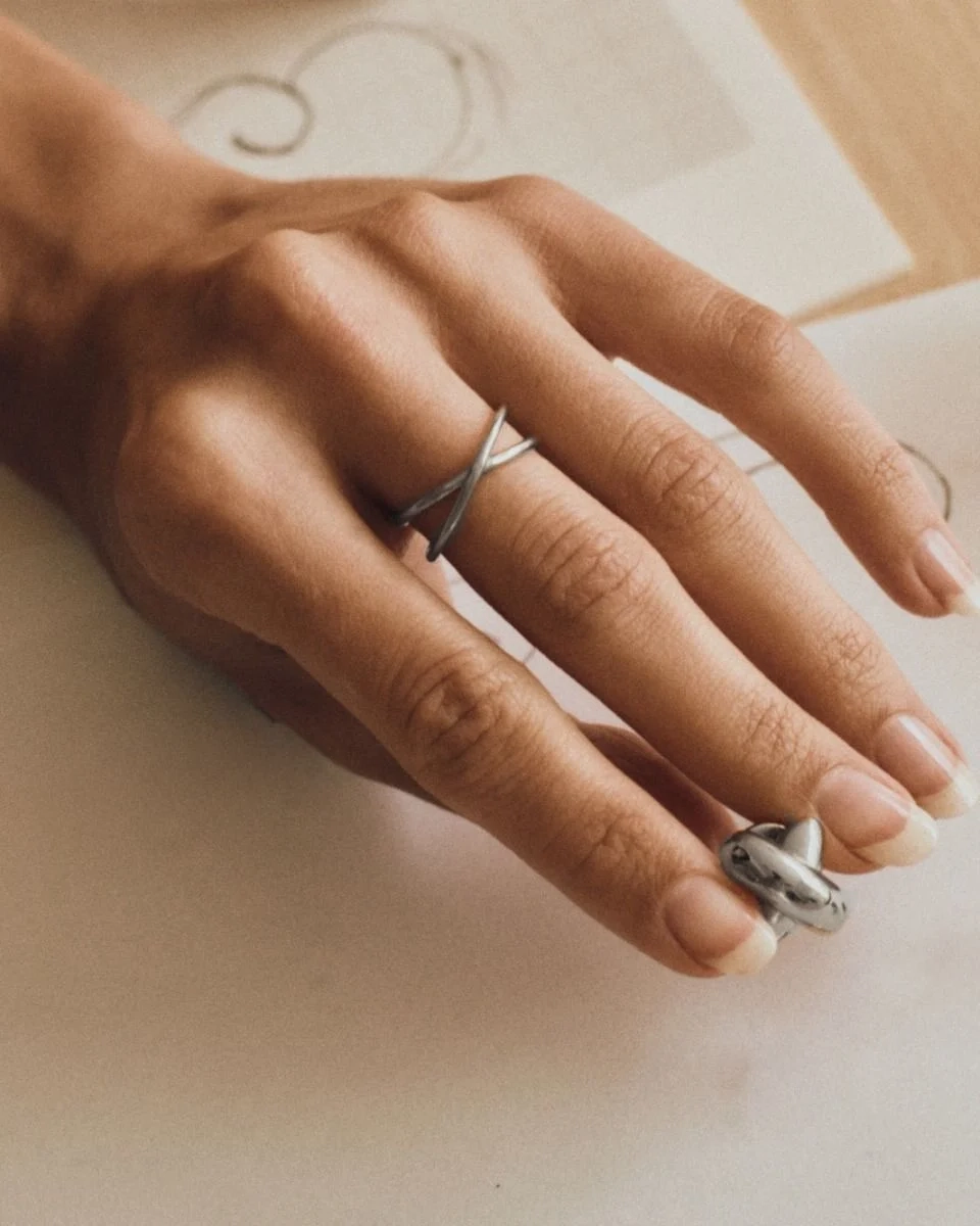 perfekt för layering och stacking vid alla tillfällen.