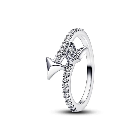 Ring aus Sterlingsilber mit Pfeilmotiv und Halbpavé-Band mit dezenter Symbolik. Perfekt