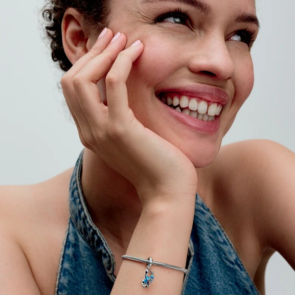 Disney Donald Duck Charm-Anhänger - PANDORA - Nordic Spectra