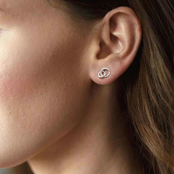 Les Amis Drop Studs - Drakenberg/Sjölin - Suuri valikoima & ilmainen lahjapaketointi - Nordicspectra.fi