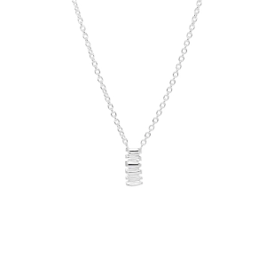 Les Roches Drop Necklace i återvunnet silver med unik stavform inspirerad av staplade stenar