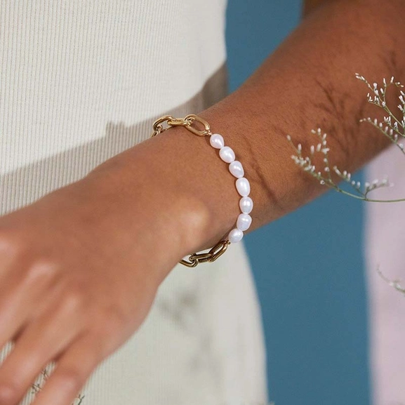 Trellis Pearl Bracelet Gold - Edblad - Snabb frakt & paketinslagning - Nordicspectra.se
