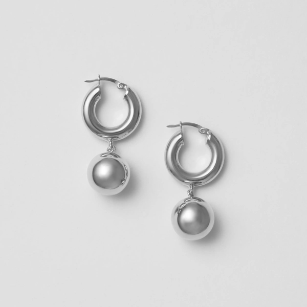 Sphere Hoops Silver örhängen i minimalistisk design av återvunnet 925 Sterling Silver
